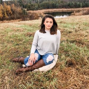 Meet your Posher, Cassandra